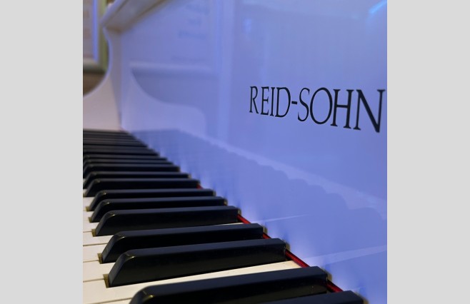 Reid Sohn Polished White RS150G Grand Piano, Used - All Inclusive Premium Package (SN:ILCG0019) - Image 5